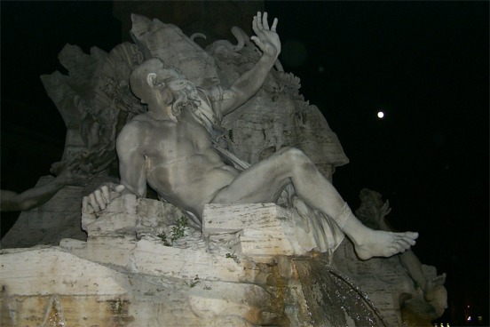 Fontana dei Quarttro Fiumi (Fountain of Four Rivers), located in Piazza Navona, we went here for our first Roman dinner.