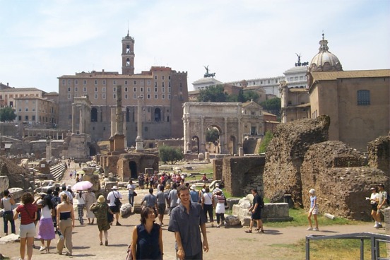 Another shot of the ruins in the Forum.  