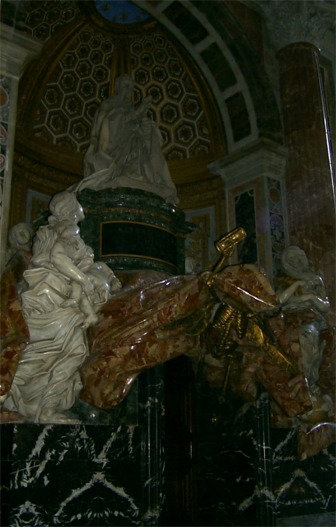 The church is filled with so many sculptures that it is a museum in itself.