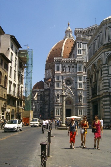 Another shot from this side of the Duomo.