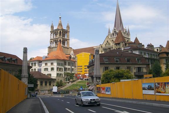 Looking back from Pont Bessières towards the Cathédrale which apparently is quite often under renovation.