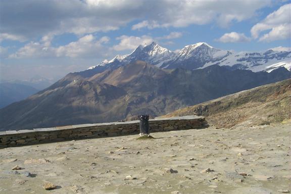 Looking the other direction towards Oberrothorn and Unterrothorn