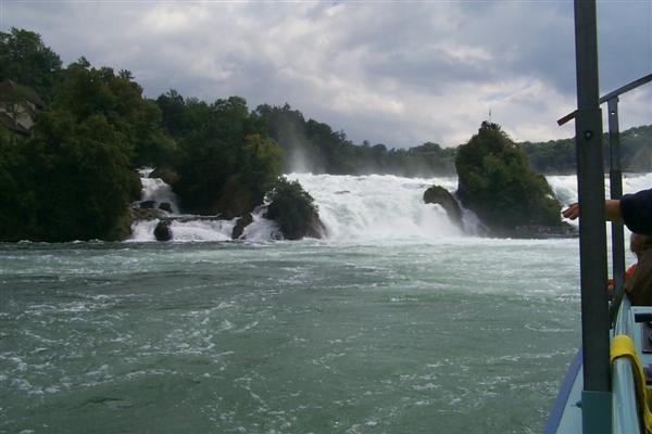 As I'm sure is common with any falling water, mist prevented too many close-up photos.