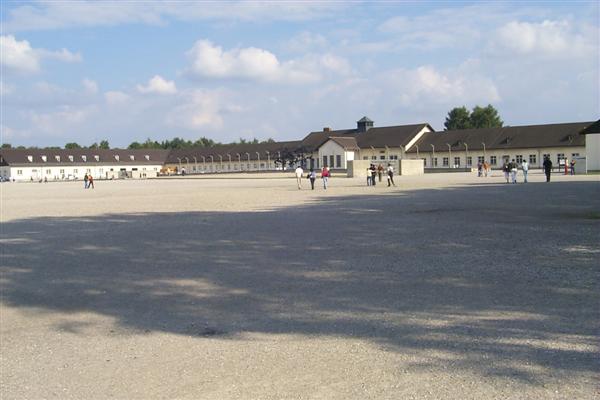 This set of buildings currently has a museum of the Dachau camp, but was originally the kitchen, laundry, storage rooms, and showers.