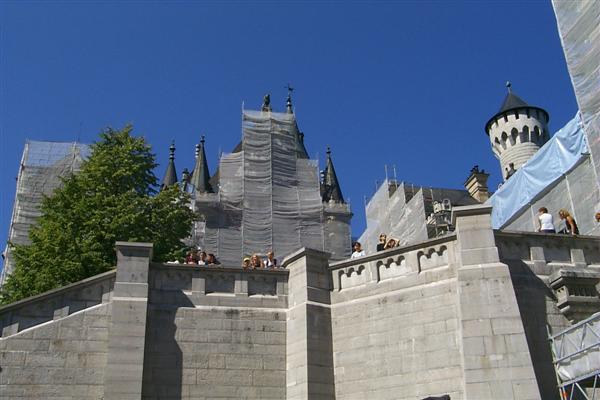 Now unfortunately all things need there maintenance, but for visitors it more of a nuisance.  The castle is in the second year of a 5 year renovation which left a significant portion of the front of the castle under scaffolding.