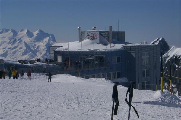 The top lift of the mountain is on the Klein Titlis peak at 3028 meters or 9,934 feet.